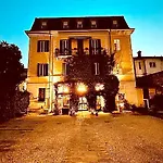 Aurora فندق فيربانيا