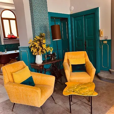 Casa Camilla فندق فيربانيا