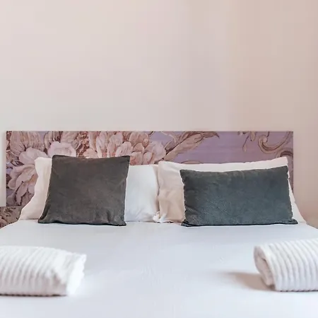 Casa Camilla فندق 3*